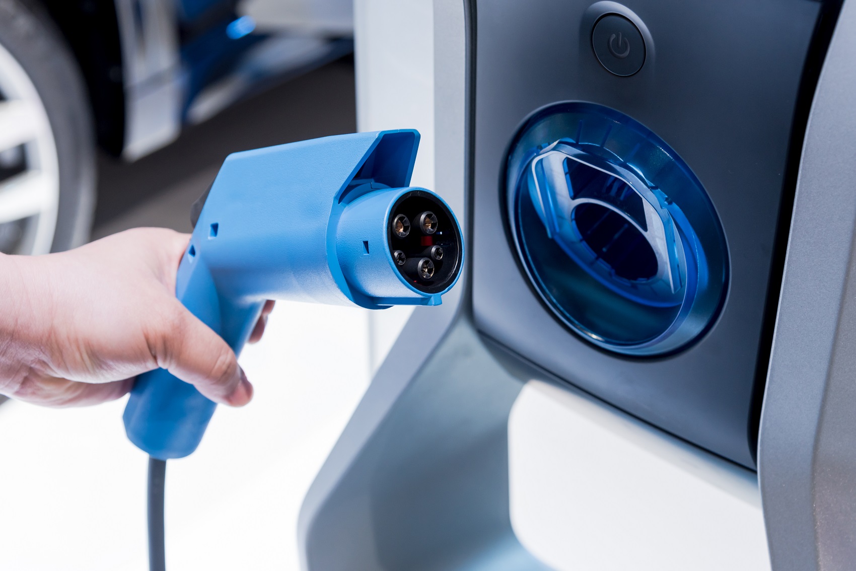 How Long Does It Take to Charge an Electric Car?