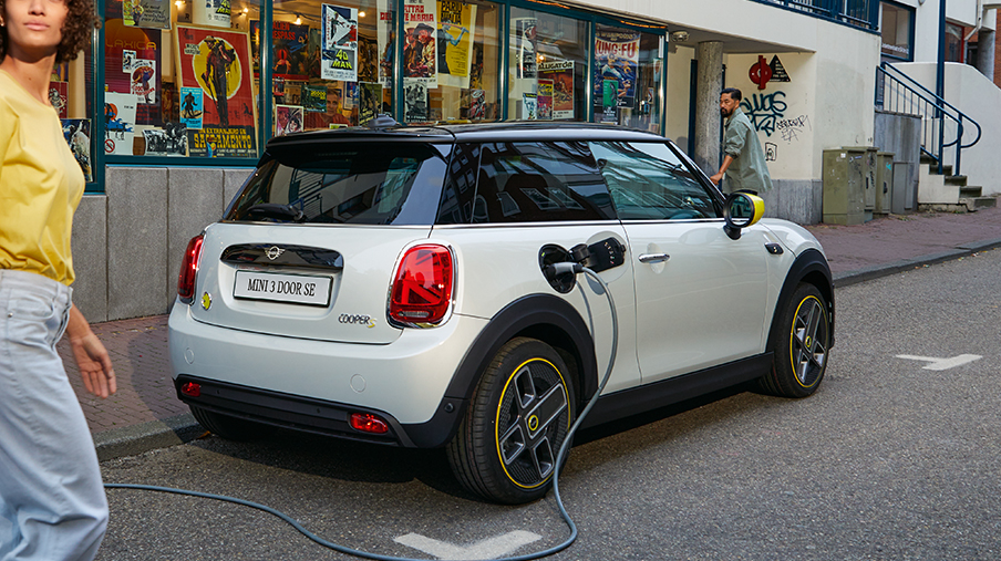 The Importance of Choosing a Certified MINI Cooper Dealership