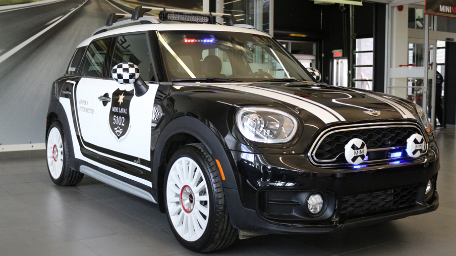 Vote For The Best Dressed Mini Mini Canada