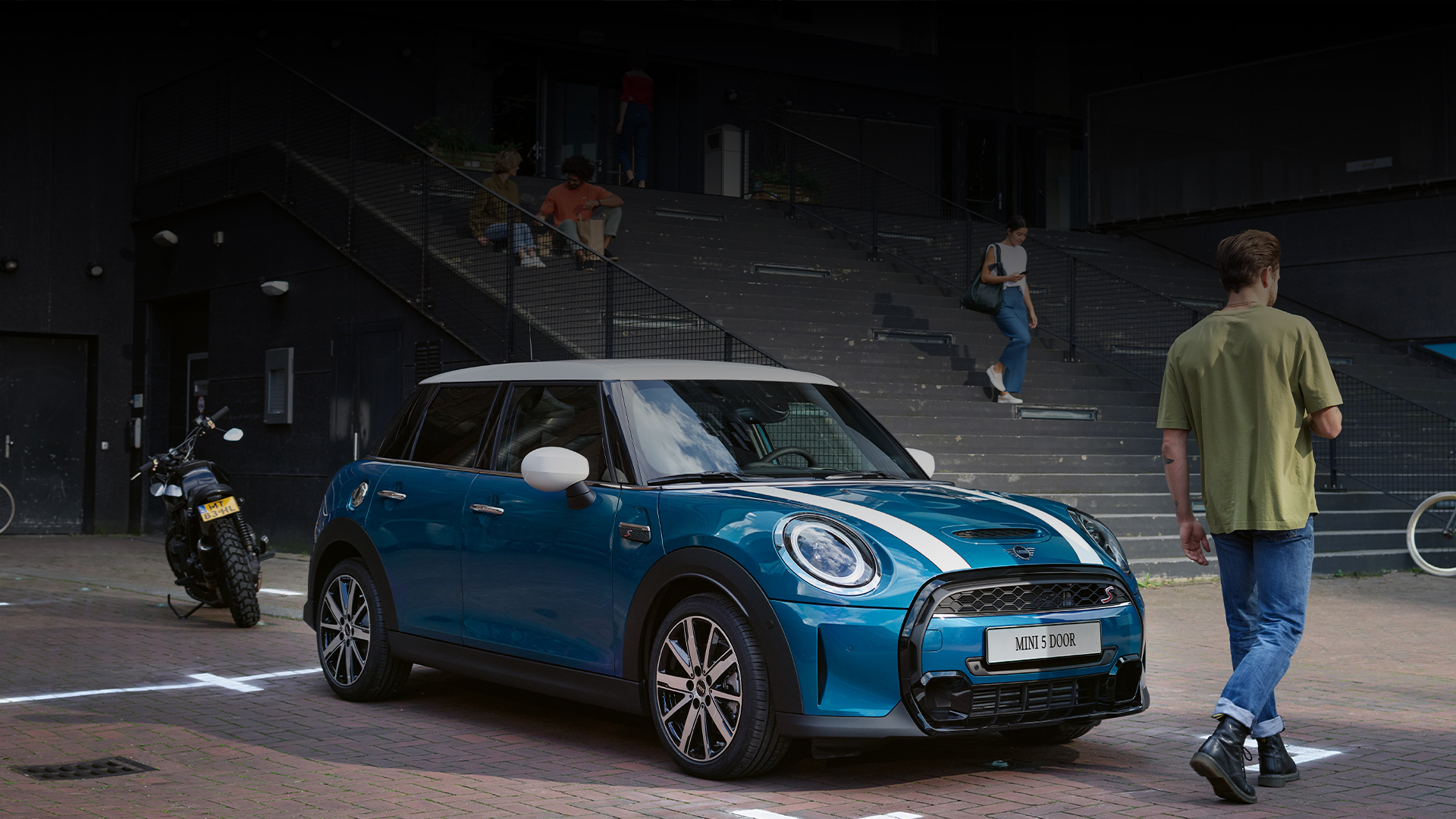 MINI 5 door | MINI Canada