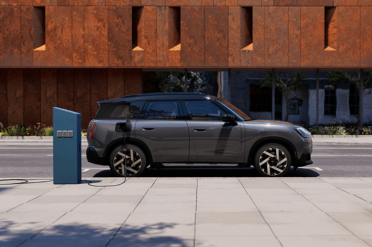 Recharge du MINI Countryman entièrement électrique