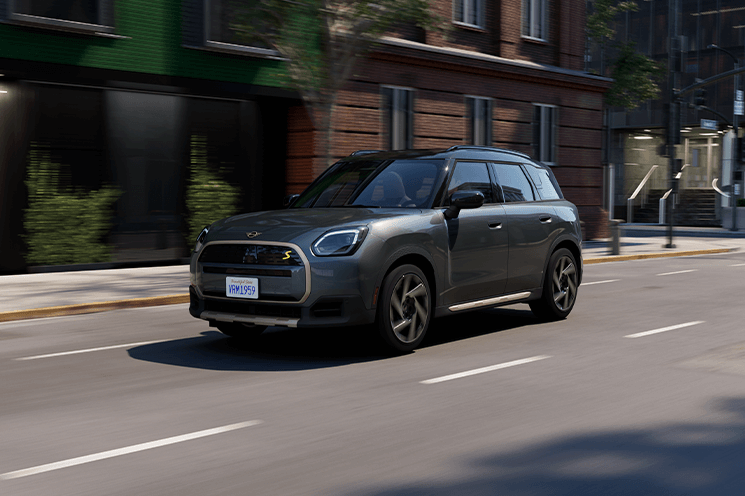 MINI Countryman électrique sur la route